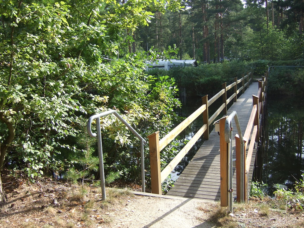 Blick über Brücke vom Westufer aus